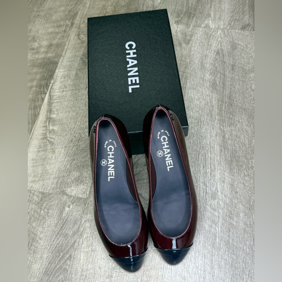 Authentic CHANEL Ballet Flats 
Size 36 1/2 - Picture 4 of 10